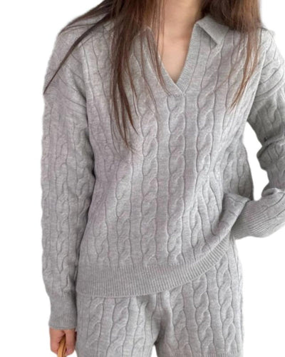 Sweter z wełny premium z dekoltem w serek