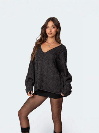 Oversized Sweter Warkoczowy